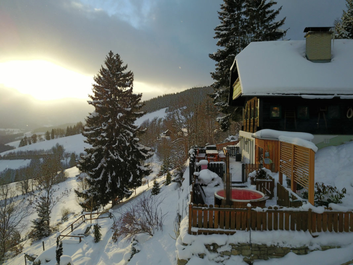 Schöne Grüße aus der klirrend kalten Steiermark.