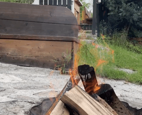 Lagerfeuer-Romantik im Hüttenurlaub